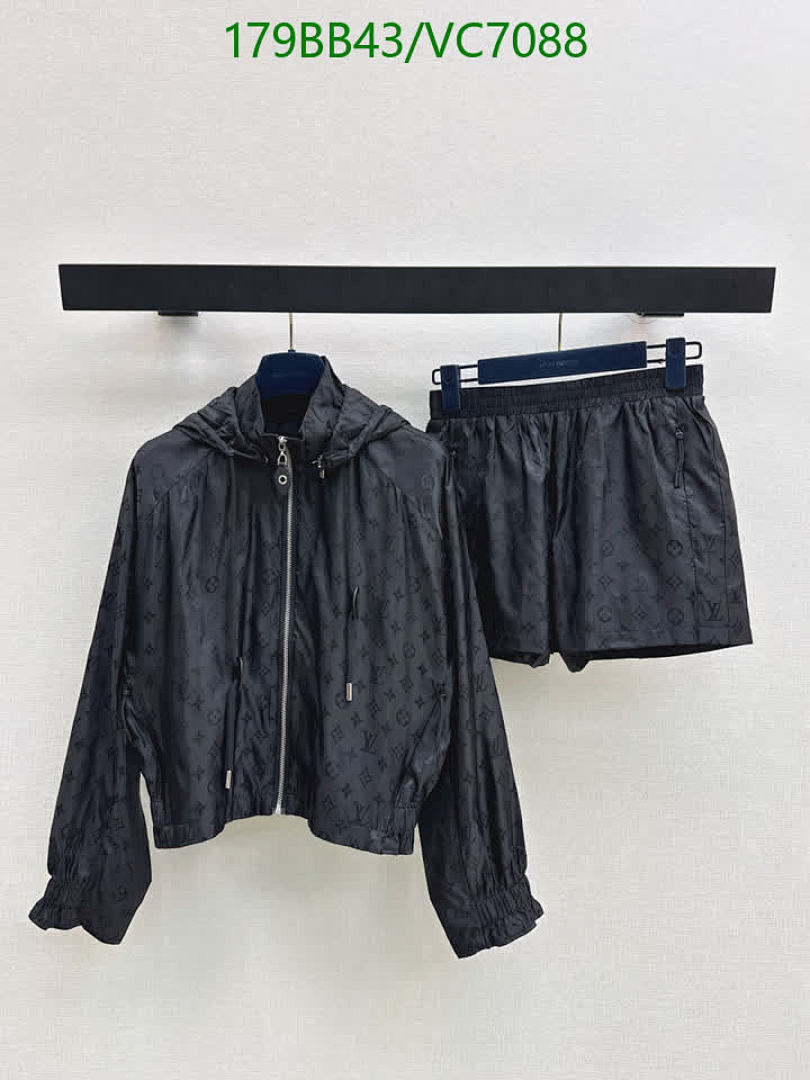 LV-Clothing Code: VC7088 $: 179USD