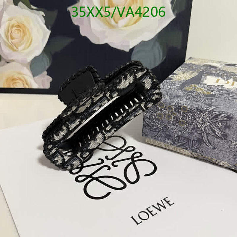 Dior-Headband Code: VA4206 $: 35USD