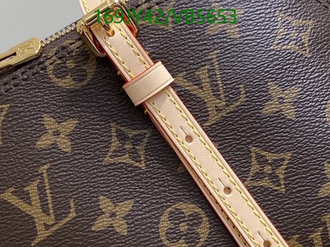 LV-Bag-Mirror Quality Code: VB5653 $: 169USD