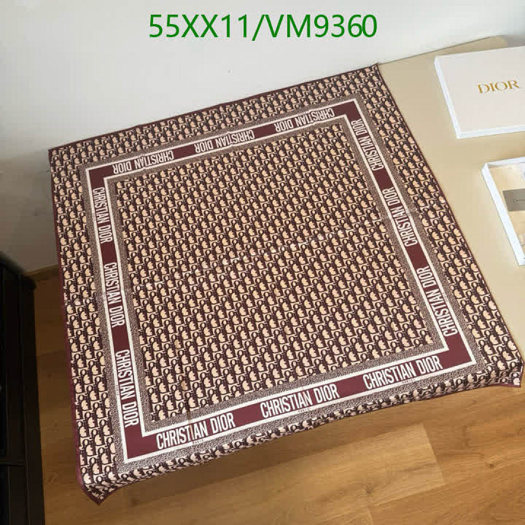 Dior-Scarf Code: VM9360 $: 55USD