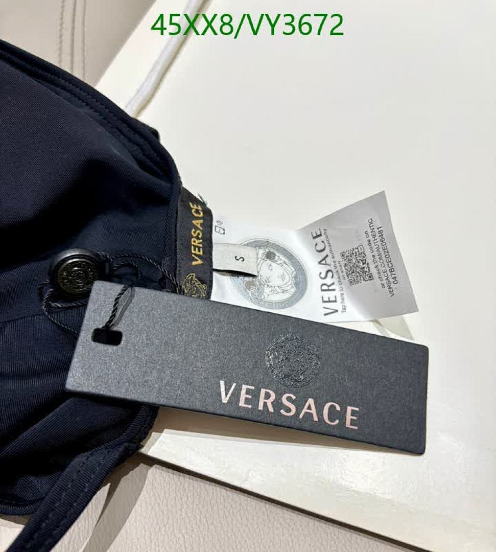 Celine-Swimsuit Code: VY3672 $: 45USD