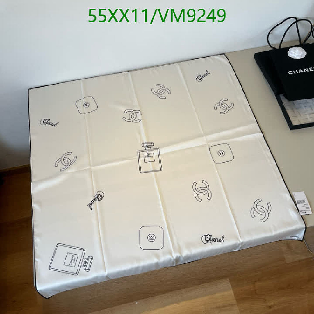 Chanel-Scarf Code: VM9249 $: 55USD