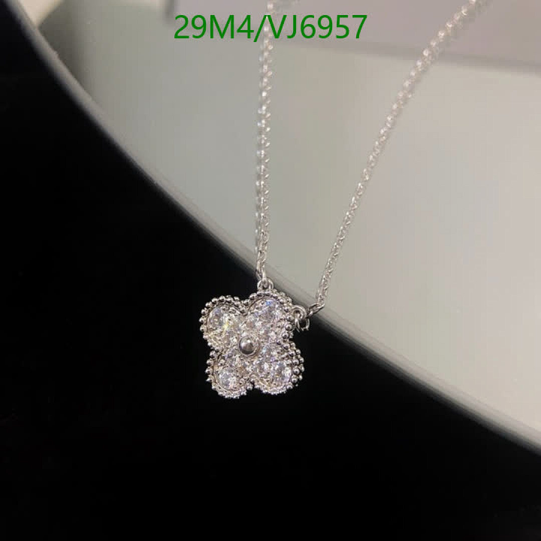 Van Cleef & Arpels-Jewelry Code: VJ6957 $: 29USD