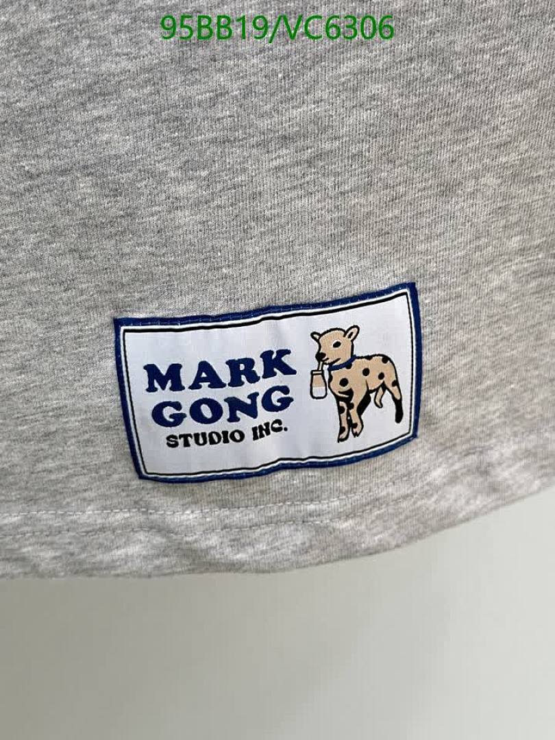 Givenchy-Clothing Code: VC6306 $: 95USD