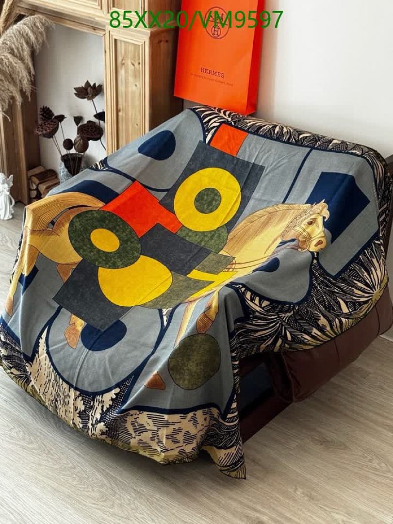 Hermes-Scarf Code: VM9597 $: 85USD