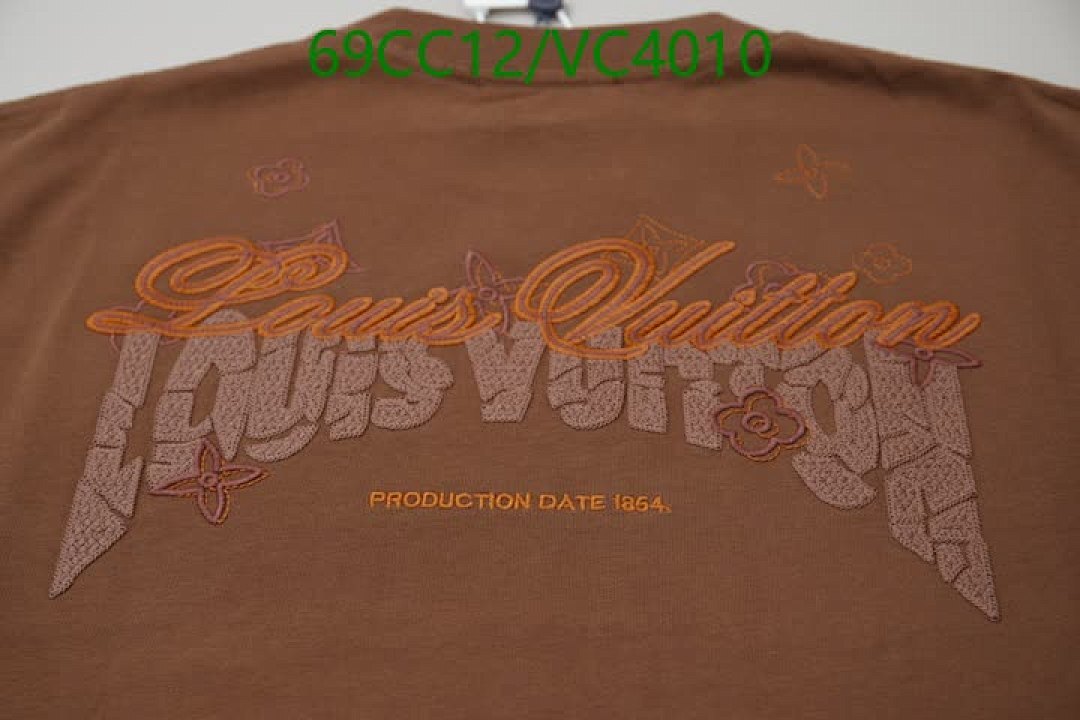 LV-Clothing Code: VC4010 $: 69USD