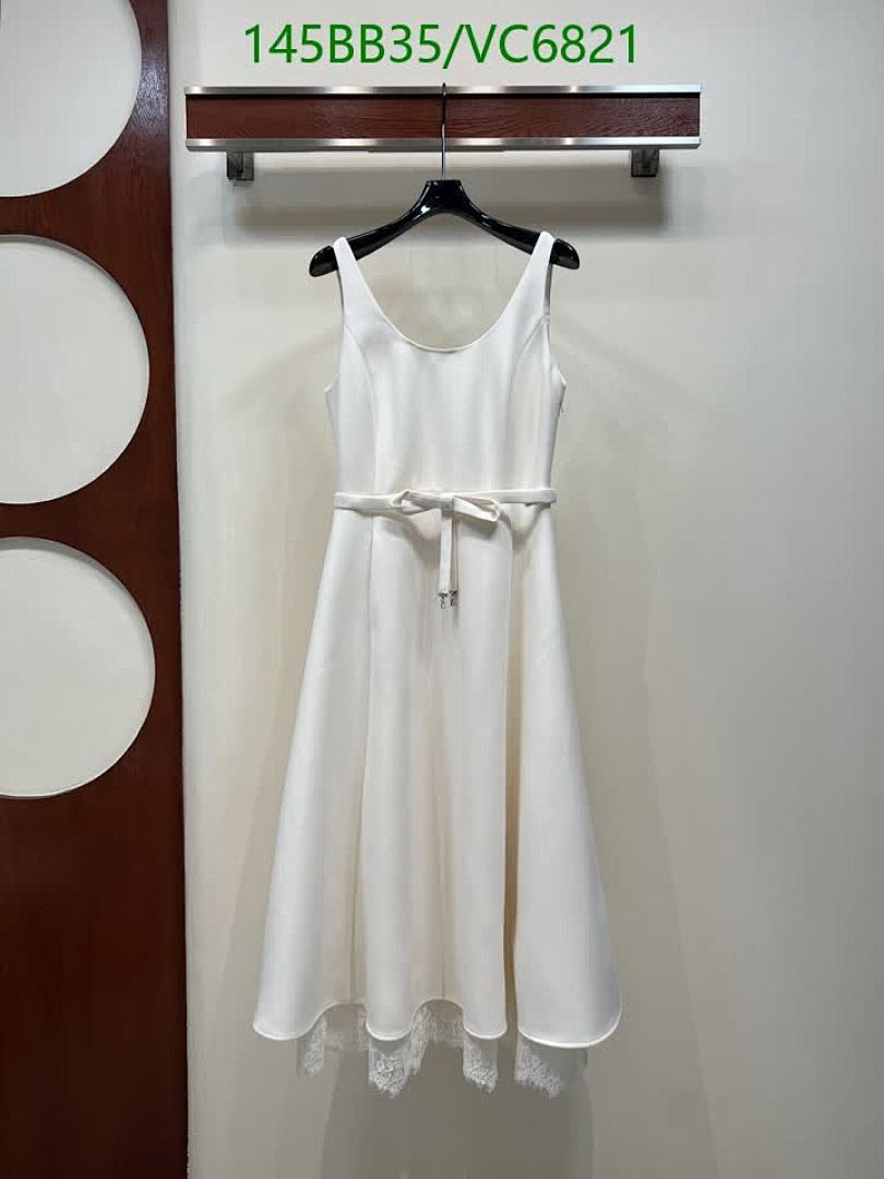 Prada-Clothing Code: VC6821 $: 145USD