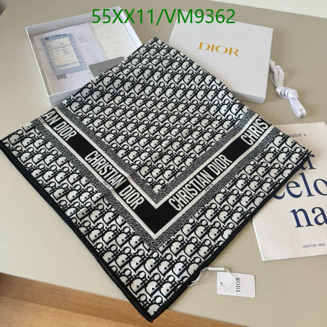 Dior-Scarf Code: VM9362 $: 55USD