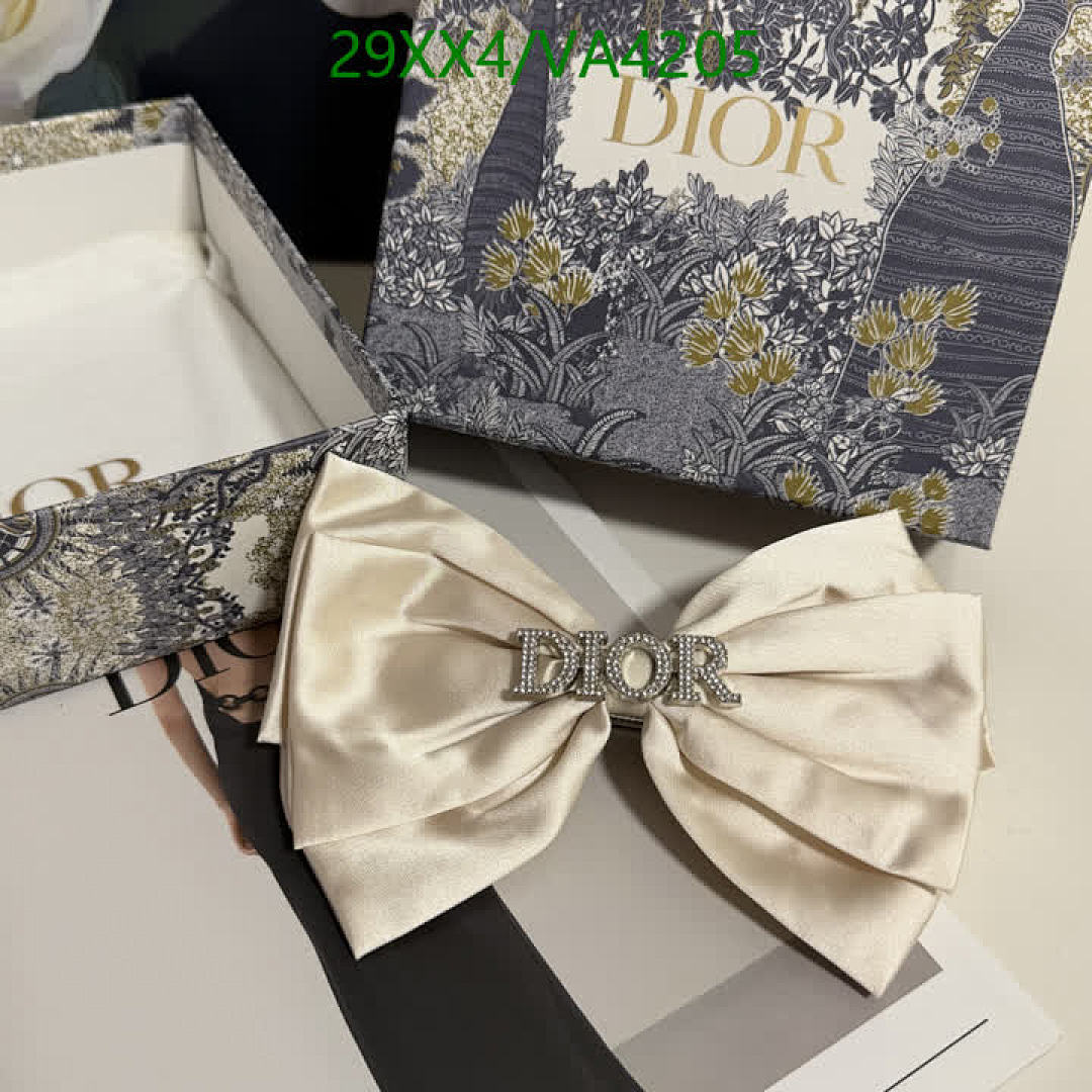 Dior-Headband Code: VA4205 $: 29USD