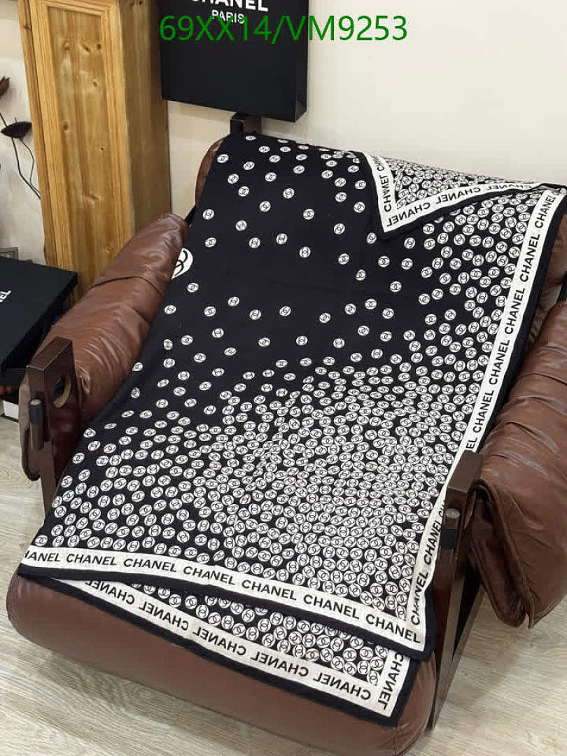 Chanel-Scarf Code: VM9253 $: 69USD