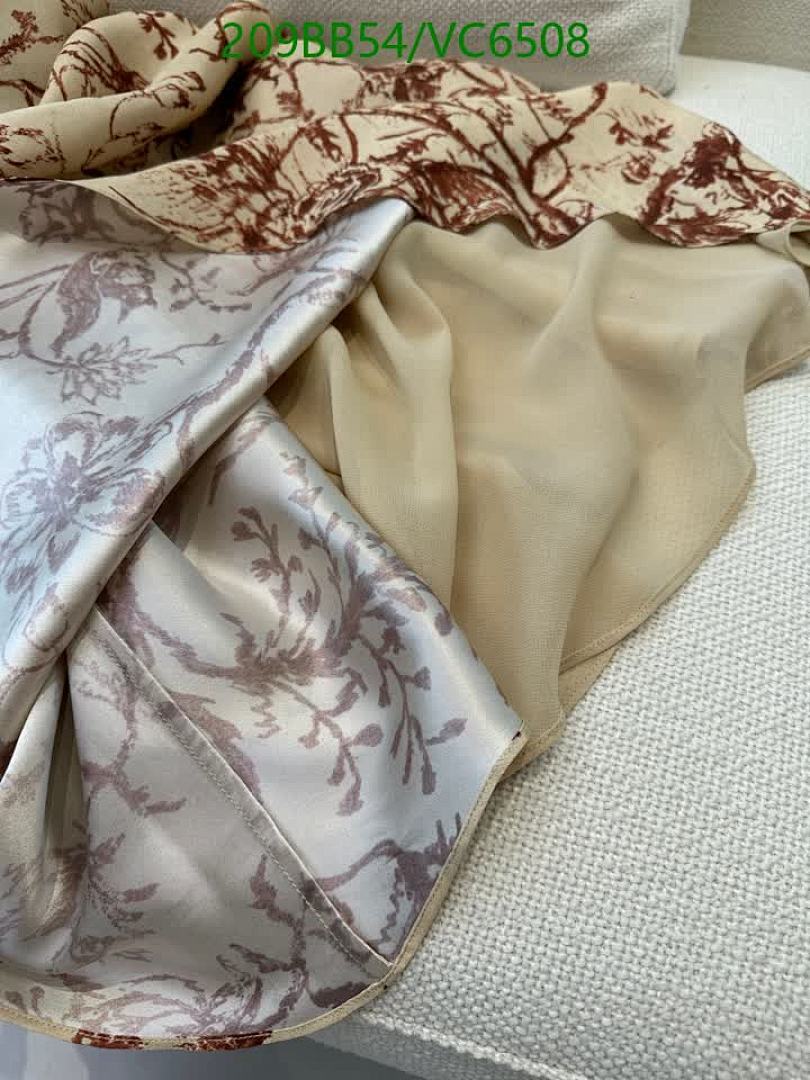 LV-Clothing Code: VC6508 $: 209USD