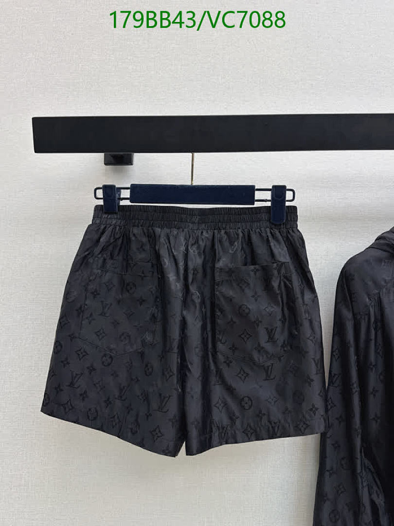 LV-Clothing Code: VC7088 $: 179USD