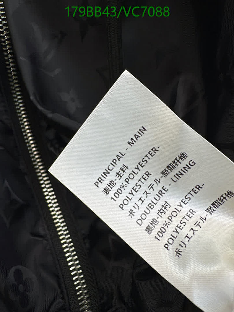 LV-Clothing Code: VC7088 $: 179USD