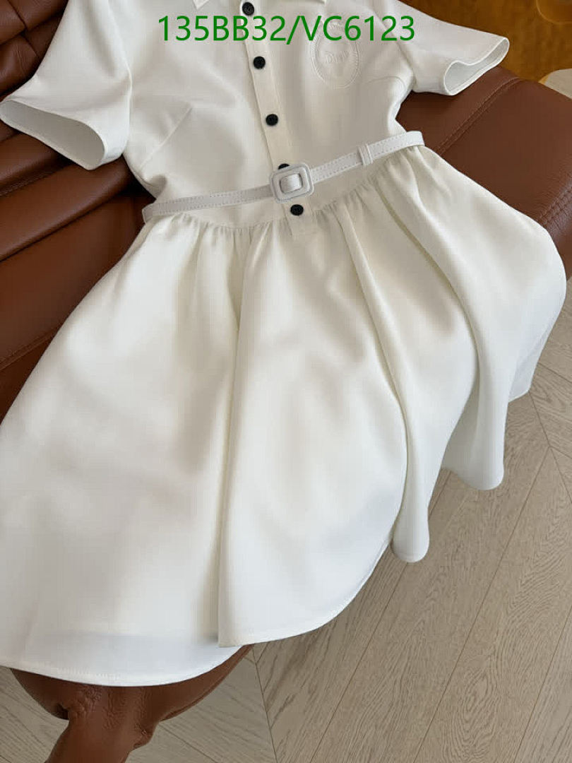 Dior-Clothing Code: VC6123 $: 135USD
