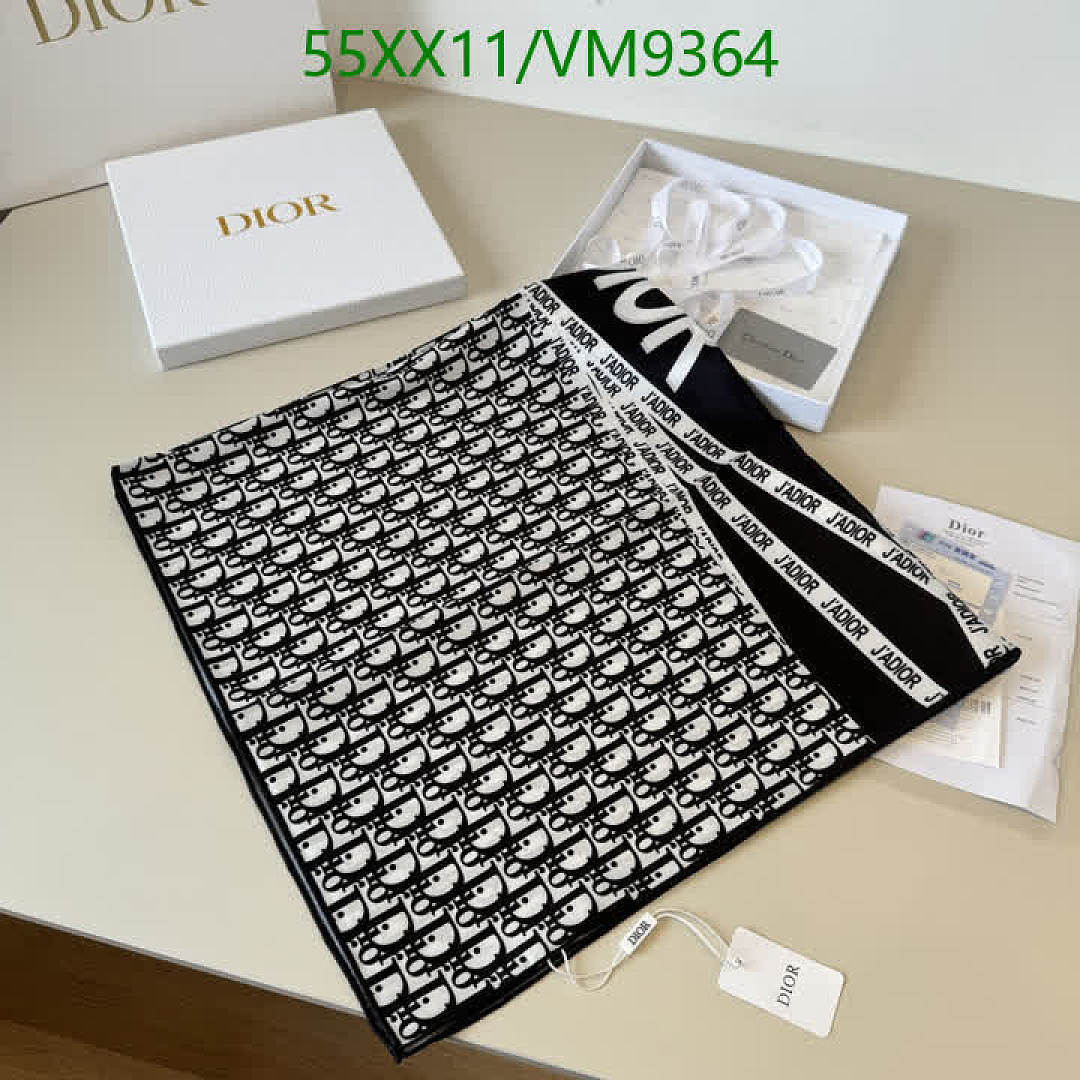 Dior-Scarf Code: VM9364 $: 55USD