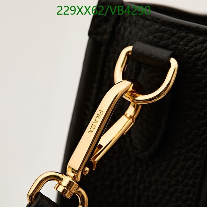 Prada-Bag-Mirror Quality Code: VB4290 $: 229USD