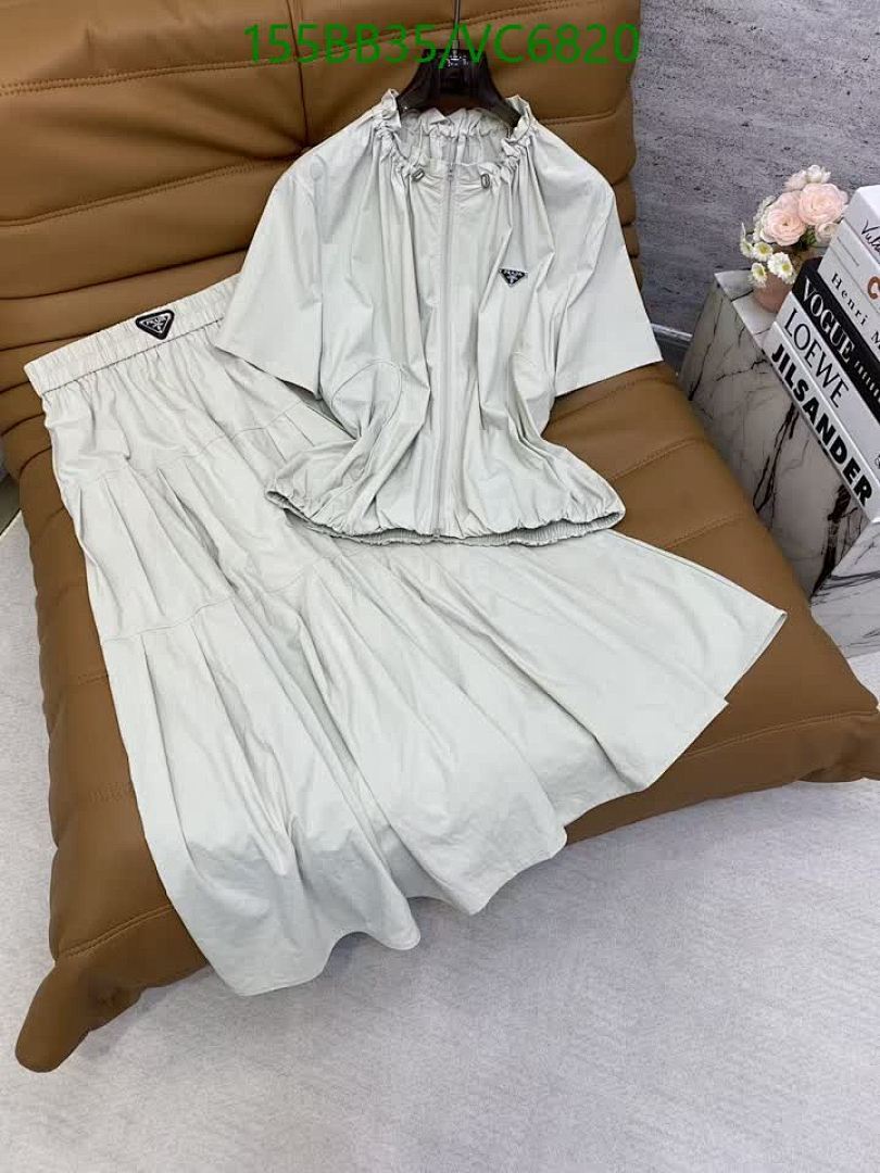 Prada-Clothing Code: VC6820 $: 155USD