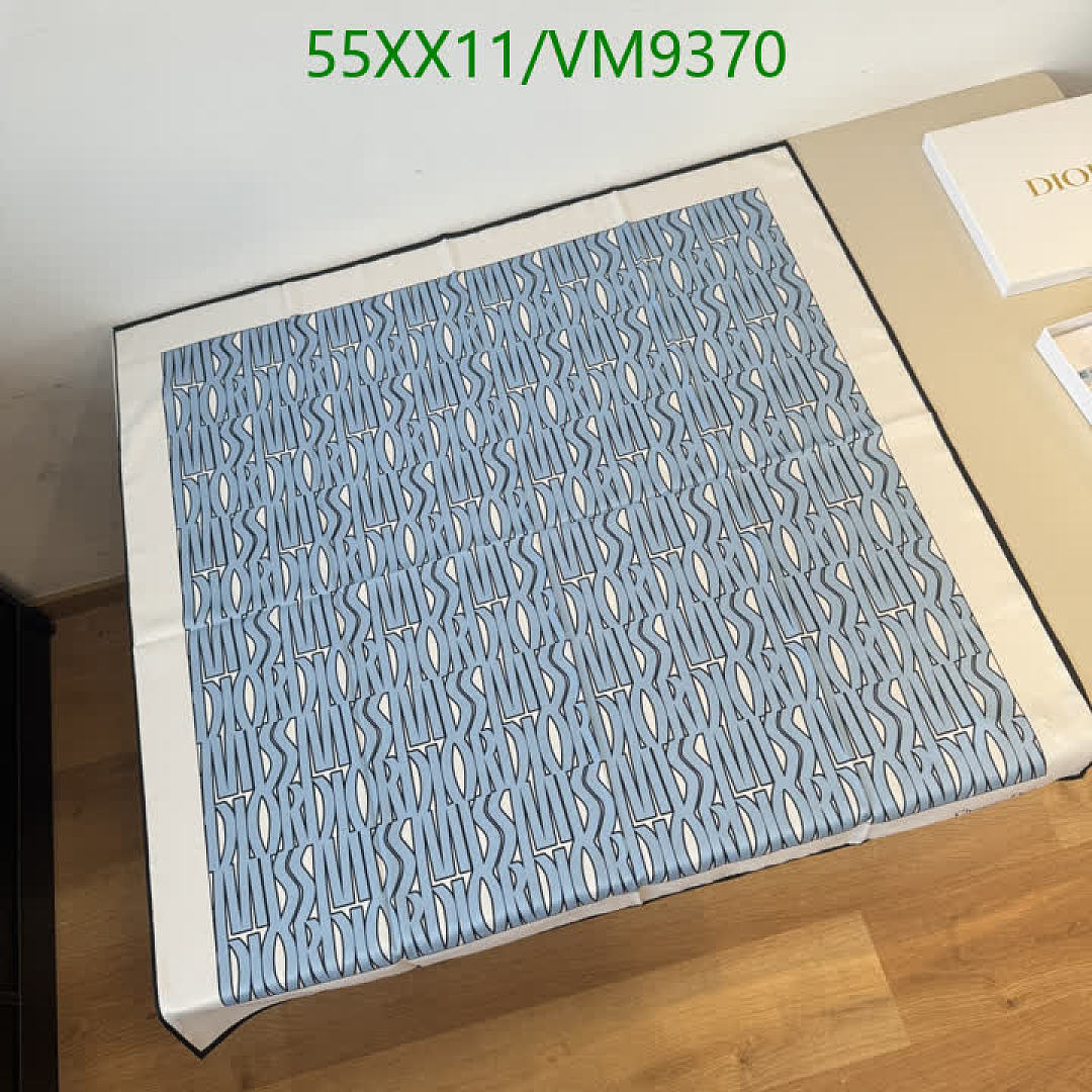 Dior-Scarf Code: VM9370 $: 55USD