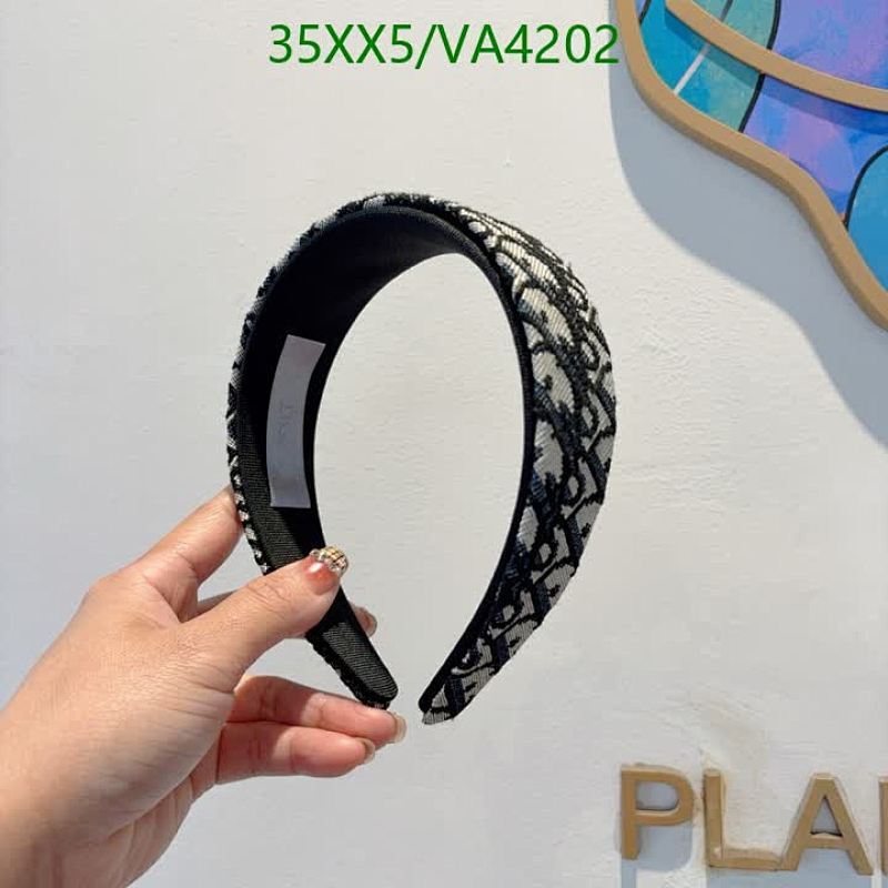 Dior-Headband Code: VA4202 $: 35USD