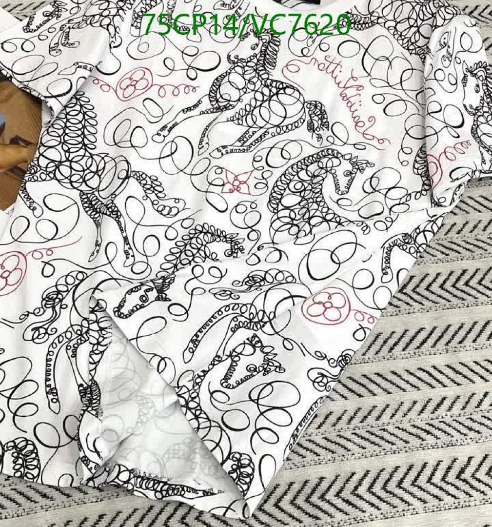 LV-Clothing Code: VC7620 $: 75USD