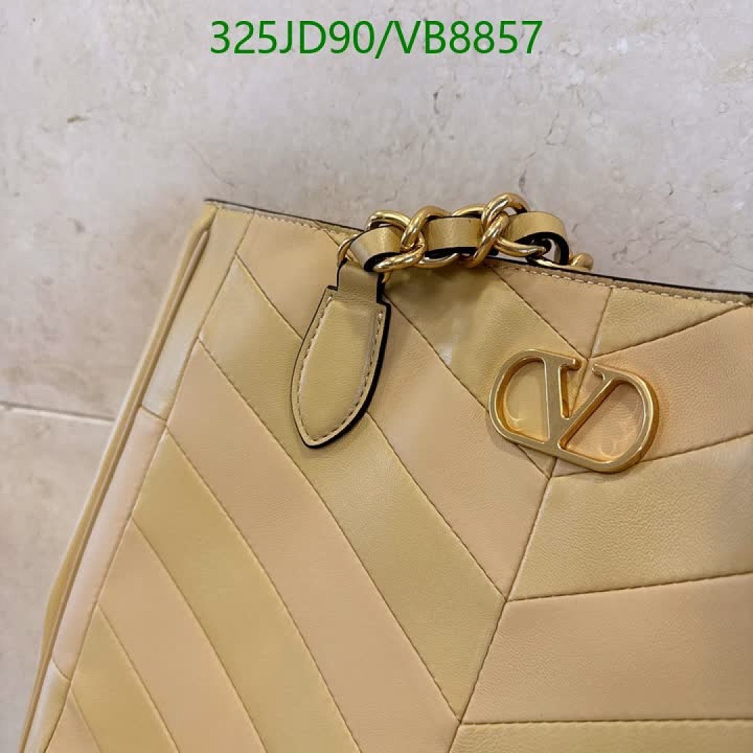 Valentino-Bag-Mirror Quality Code: VB8857 $: 325USD