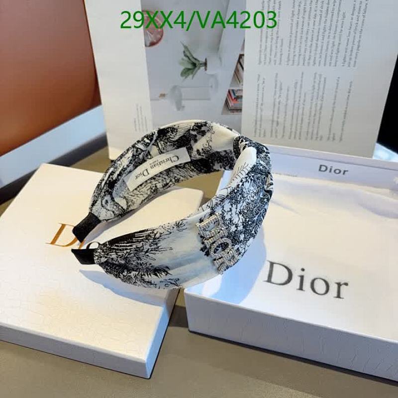Dior-Headband Code: VA4203 $: 29USD