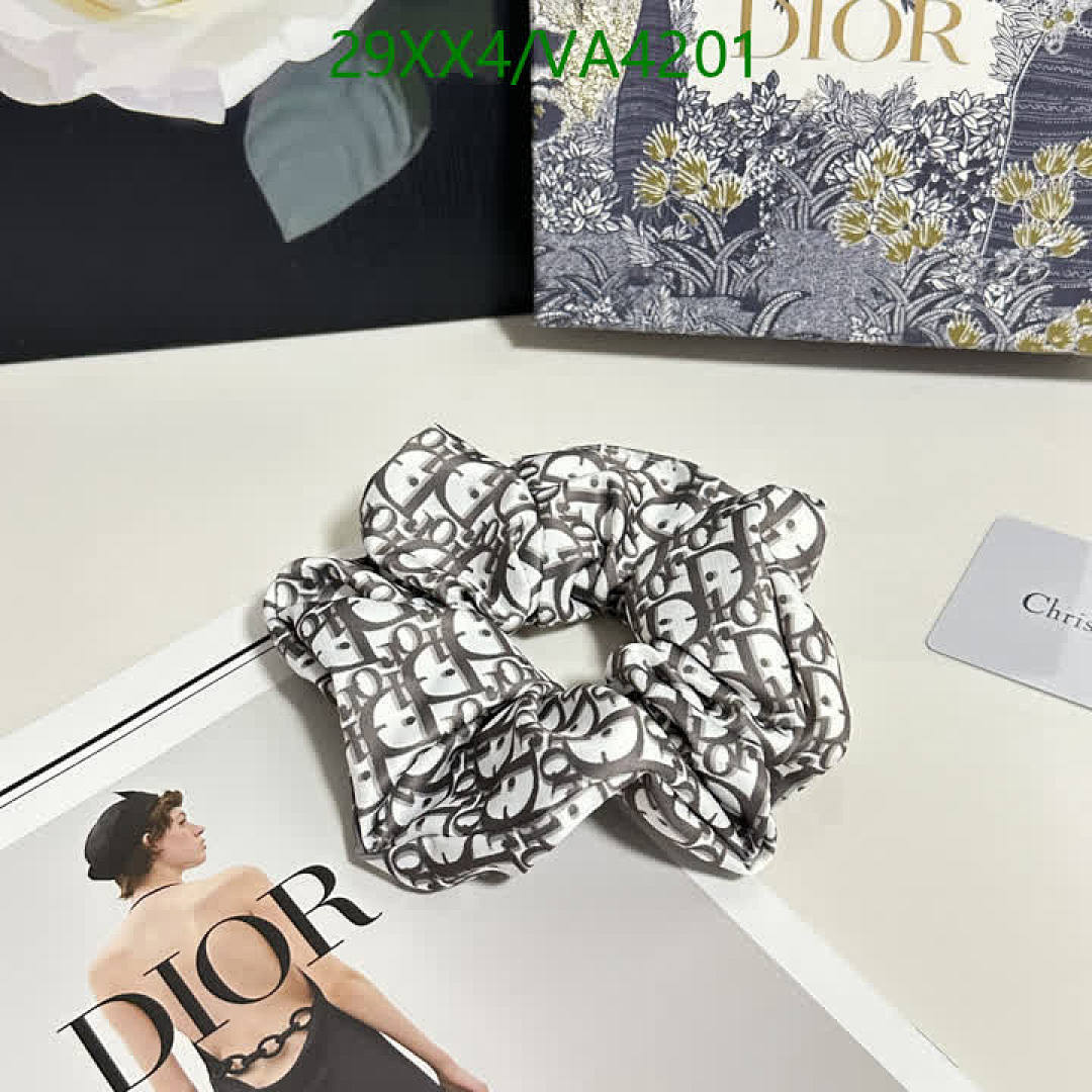 Dior-Headband Code: VA4201 $: 29USD