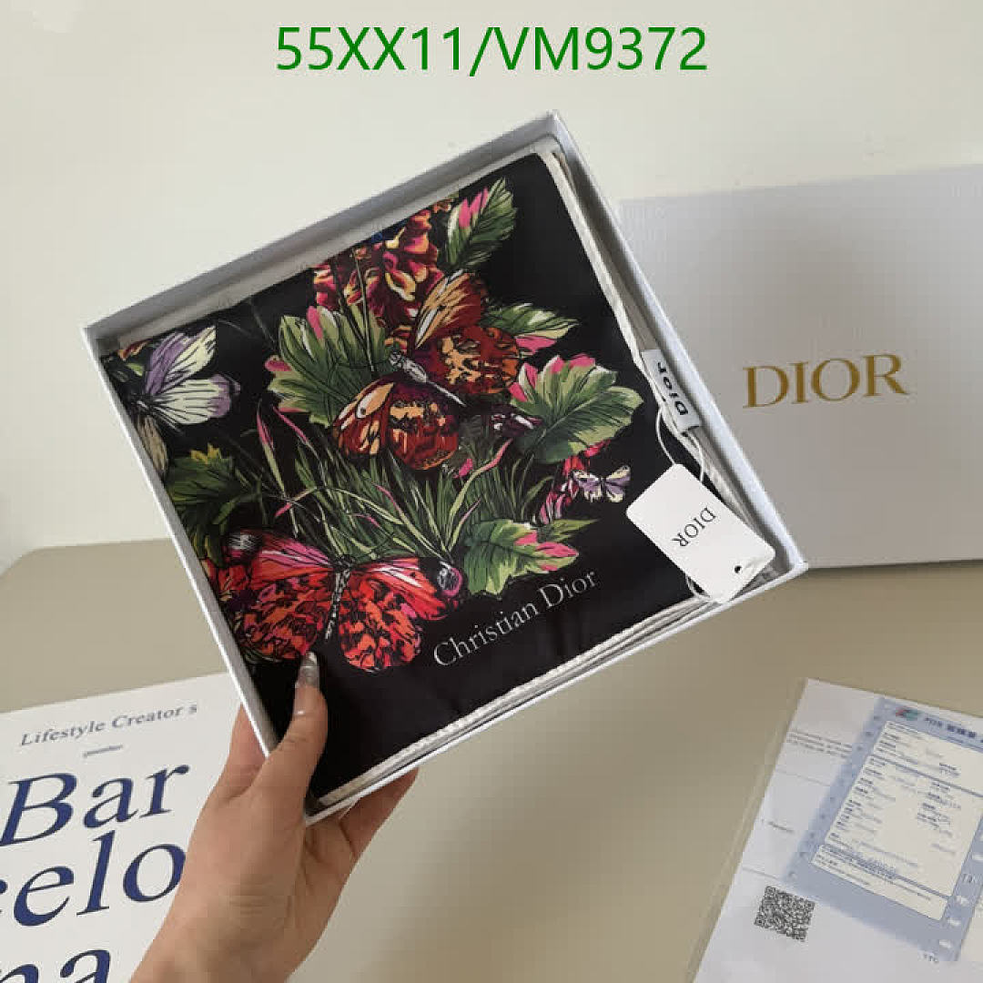 Dior-Scarf Code: VM9372 $: 55USD