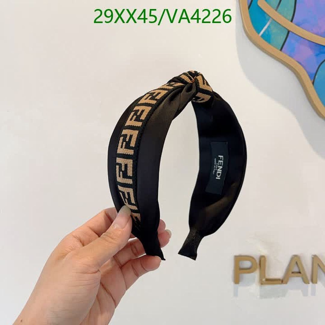 Fendi-Headband Code: VA4226 $: 29USD