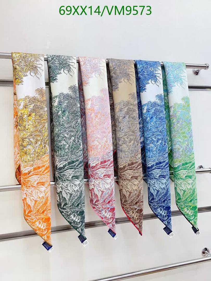 Hermes-Scarf Code: VM9573 $: 69USD