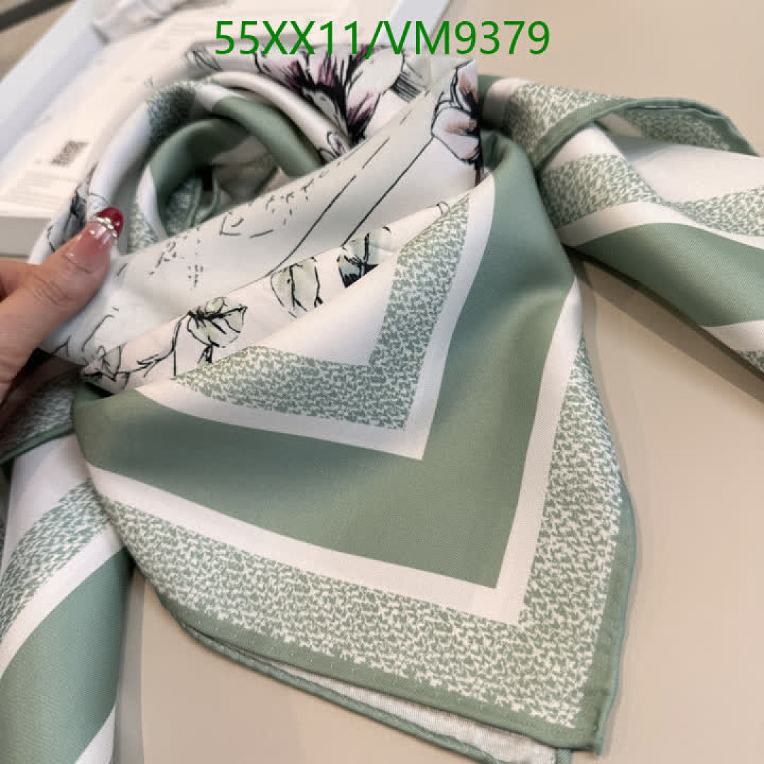 Dior-Scarf Code: VM9379 $: 55USD