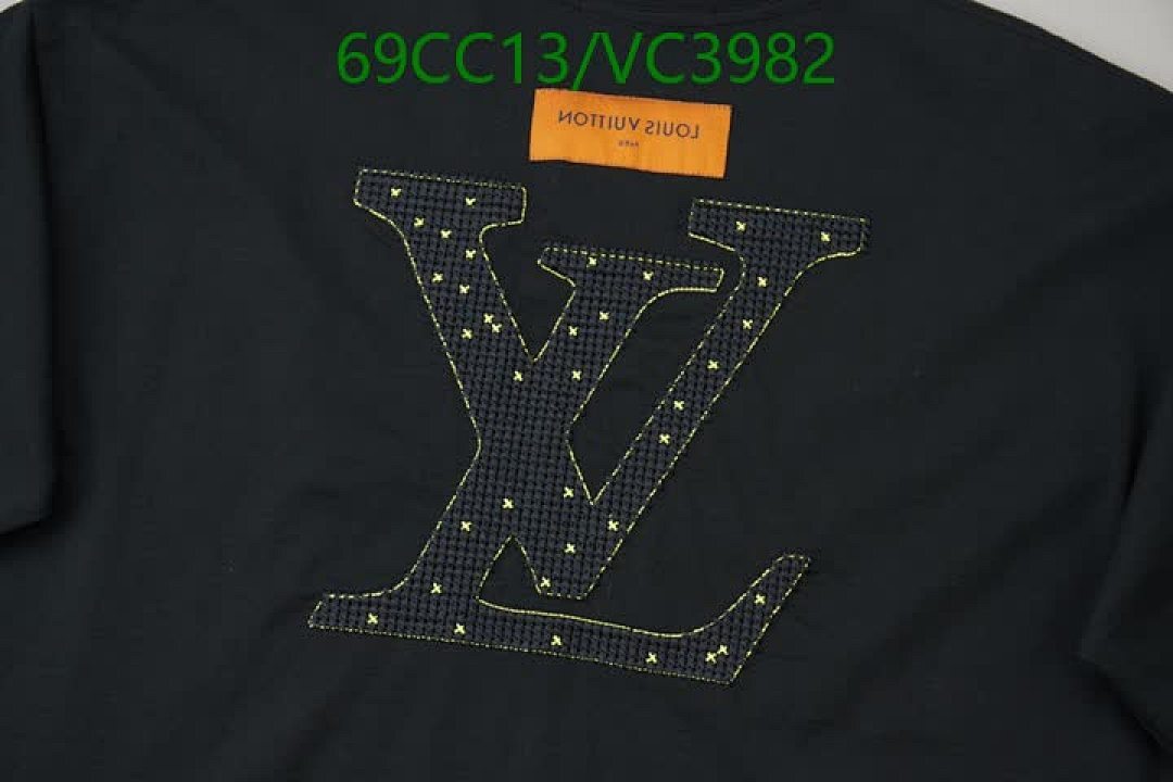 LV-Clothing Code: VC3982 $: 69USD