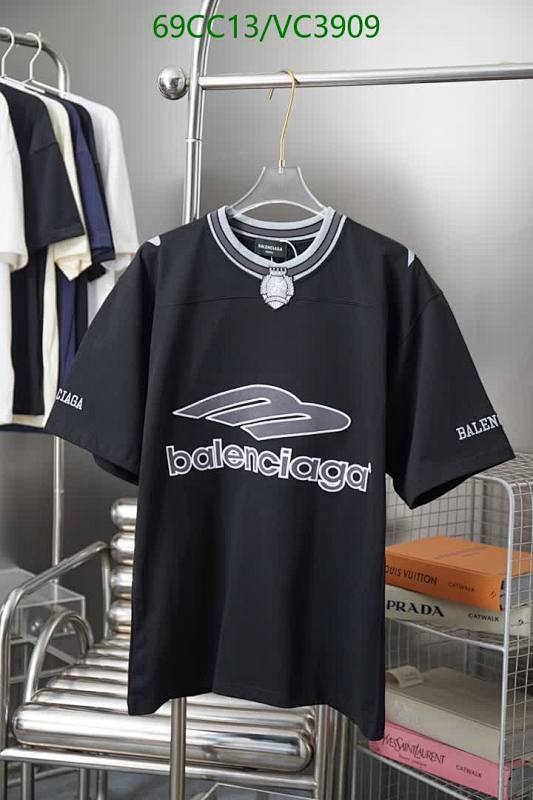 Balenciaga-Clothing Code: VC3909 $: 69USD