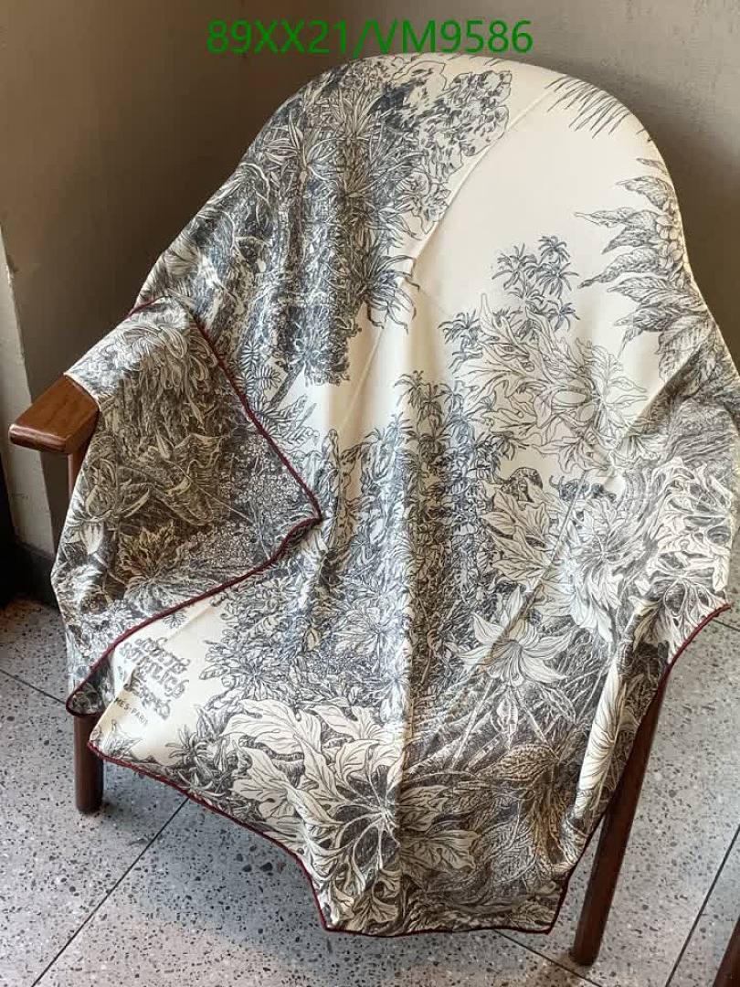 Hermes-Scarf Code: VM9586 $: 89USD