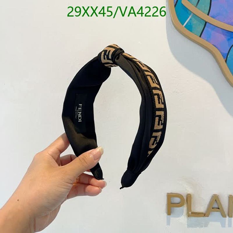 Fendi-Headband Code: VA4226 $: 29USD