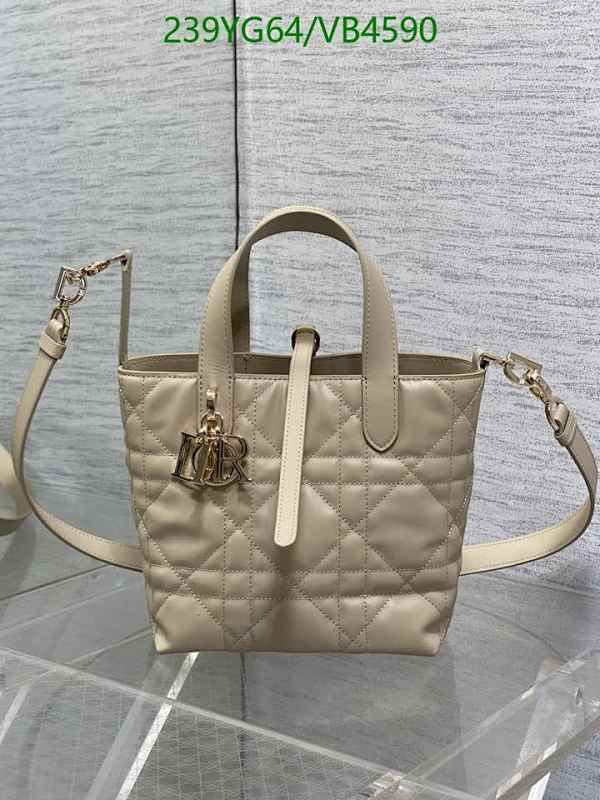 Dior-Bag-Mirror Quality Code: VB4590 $: 239USD