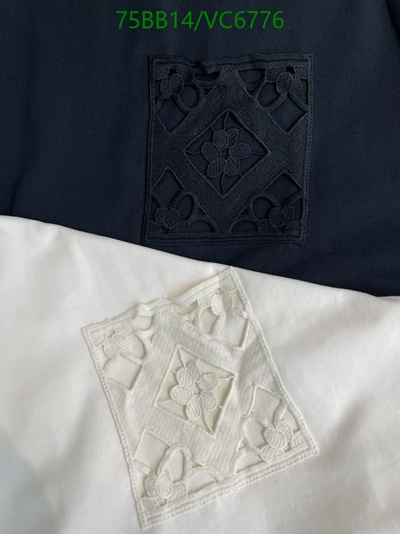 Moncler-Clothing Code: VC6776 $: 75USD