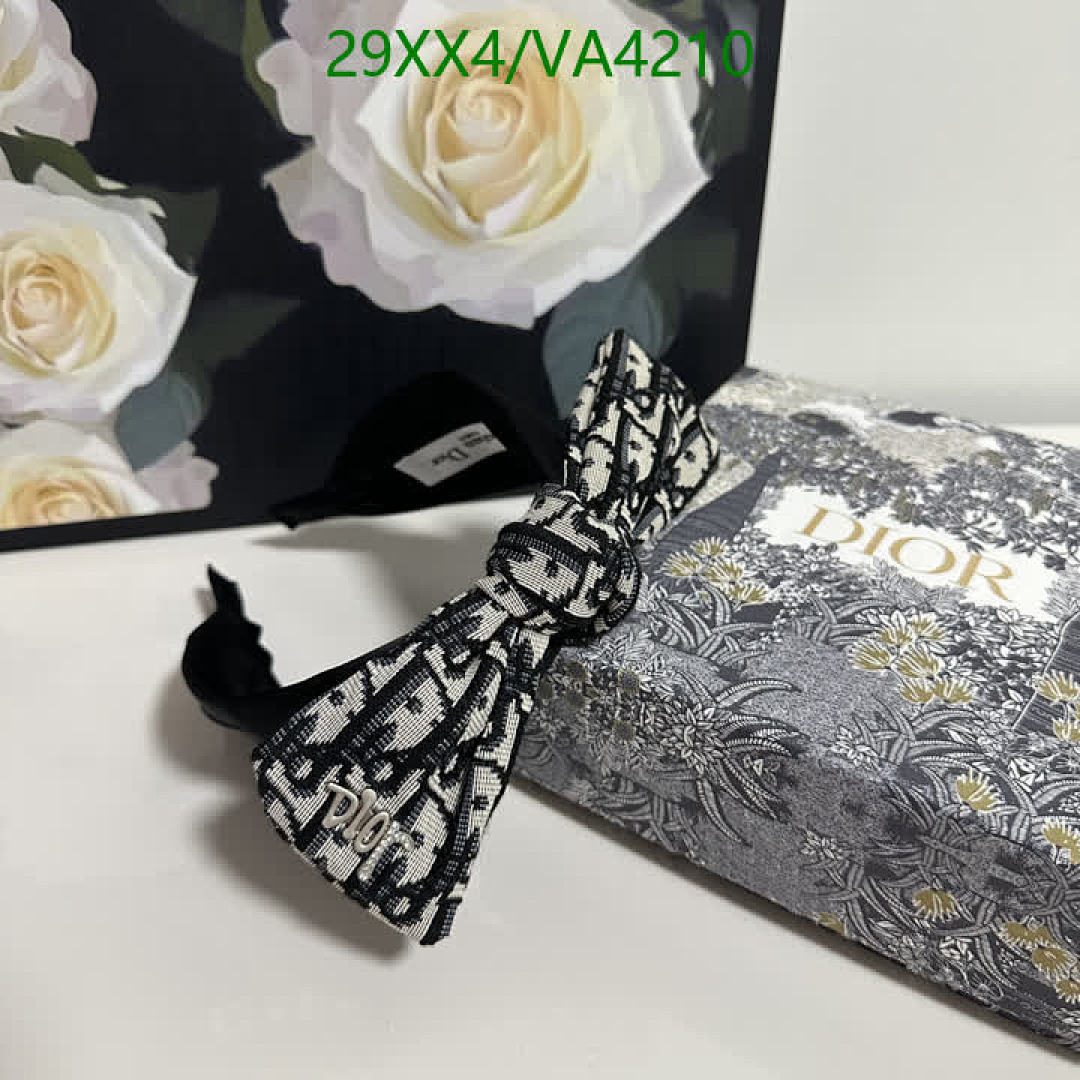 Dior-Headband Code: VA4210 $: 29USD