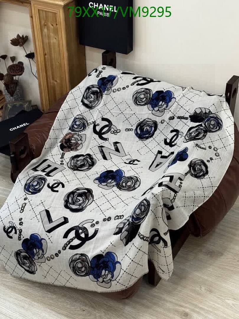 Chanel-Scarf Code: VM9295 $: 79USD