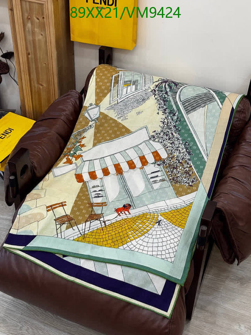 Fendi-Scarf Code: VM9424 $: 89USD