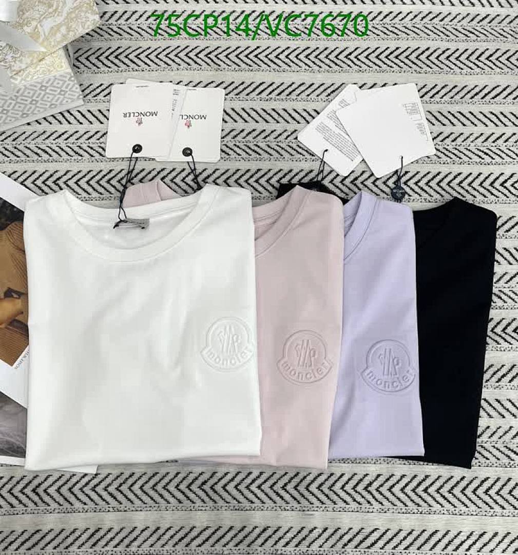 Moncler-Clothing Code: VC7670 $: 75USD