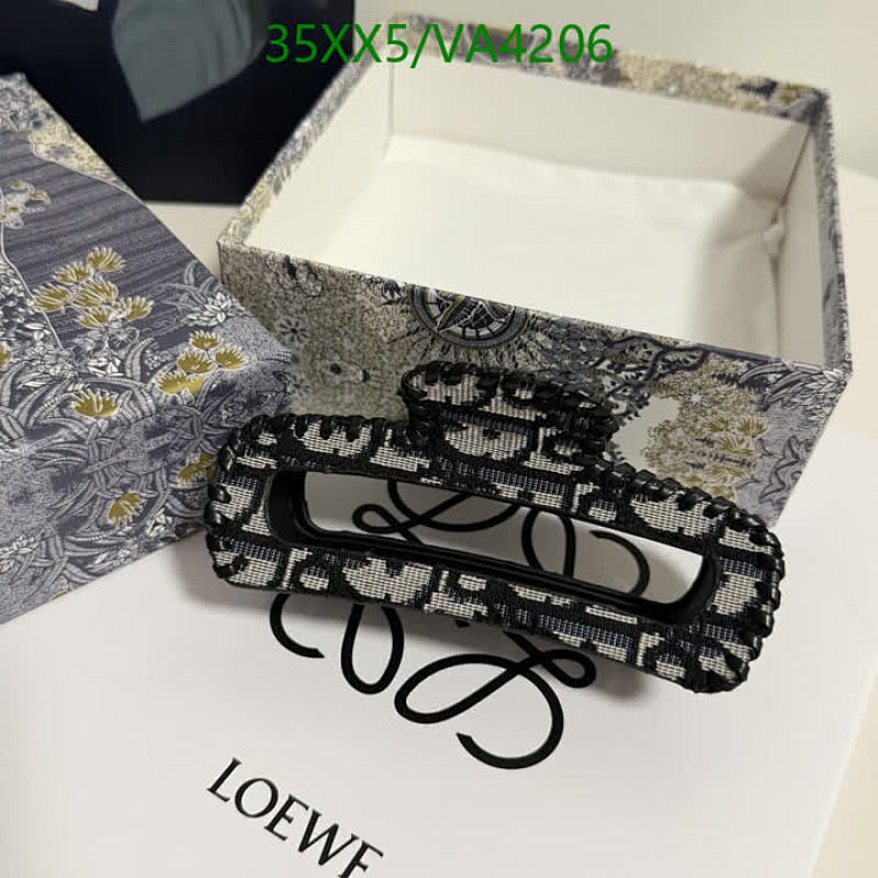 Dior-Headband Code: VA4206 $: 35USD