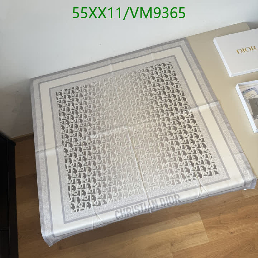 Dior-Scarf Code: VM9365 $: 55USD