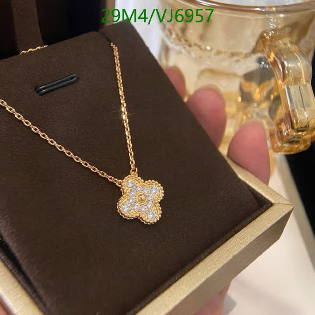 Van Cleef & Arpels-Jewelry Code: VJ6957 $: 29USD
