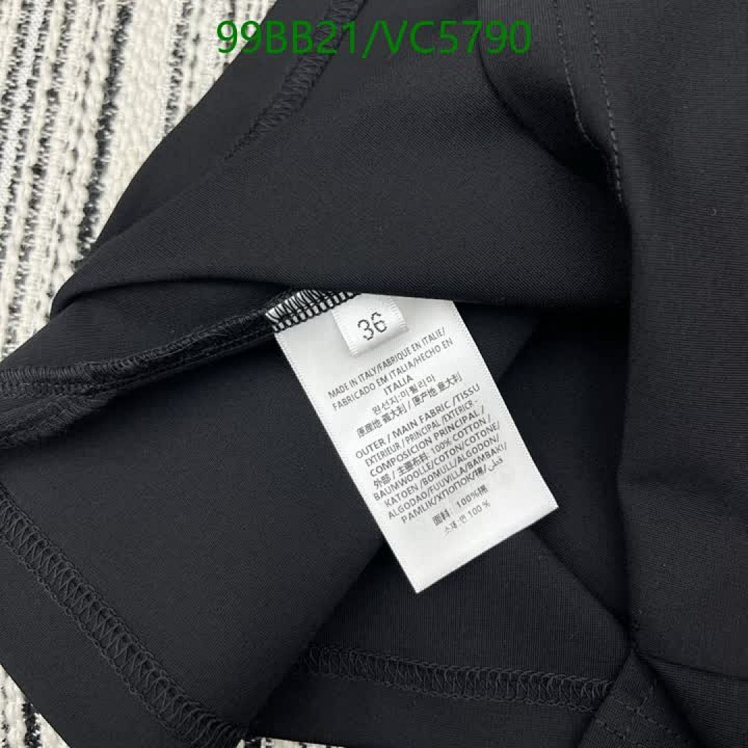 Burberry-Clothing Code: VC5790 $: 99USD