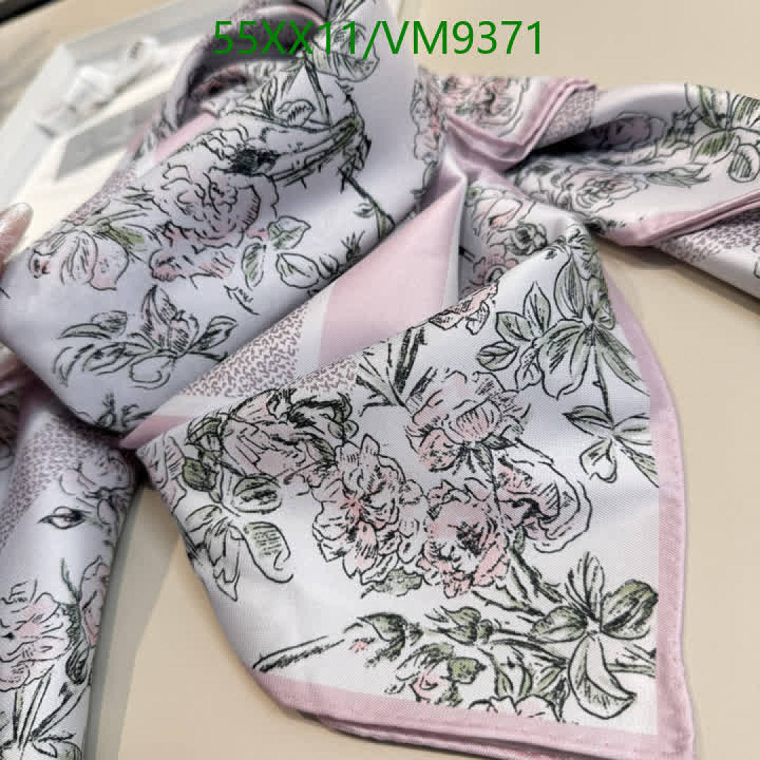 Dior-Scarf Code: VM9371 $: 55USD