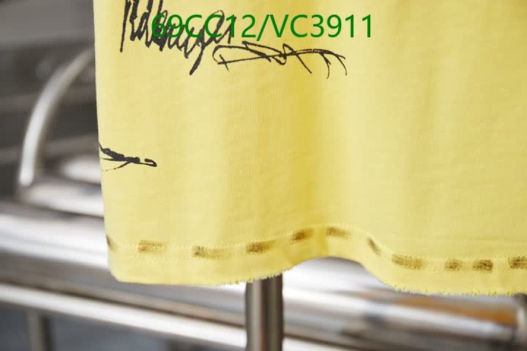 Balenciaga-Clothing Code: VC3911 $: 69USD