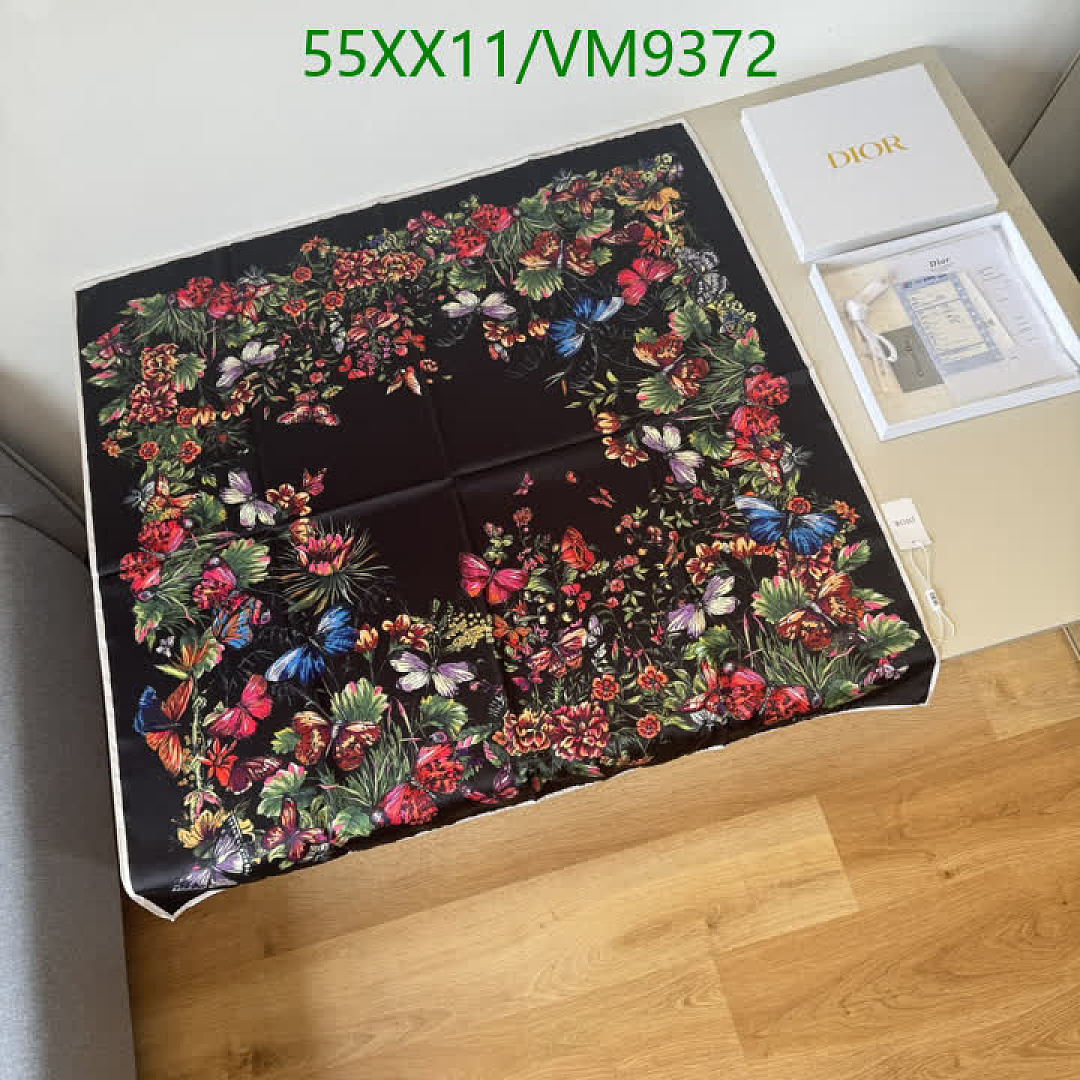 Dior-Scarf Code: VM9372 $: 55USD