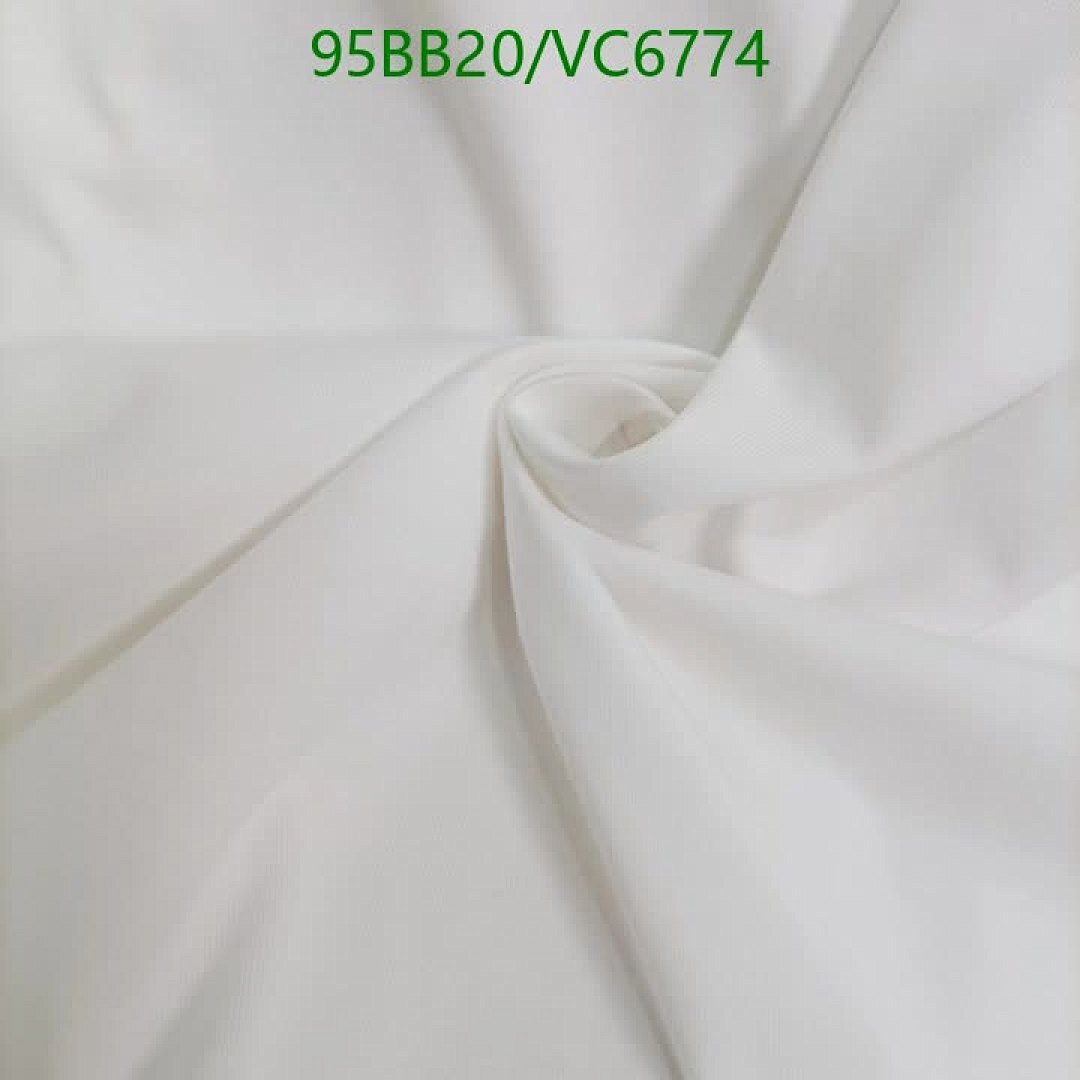 Moncler-Clothing Code: VC6774 $: 95USD