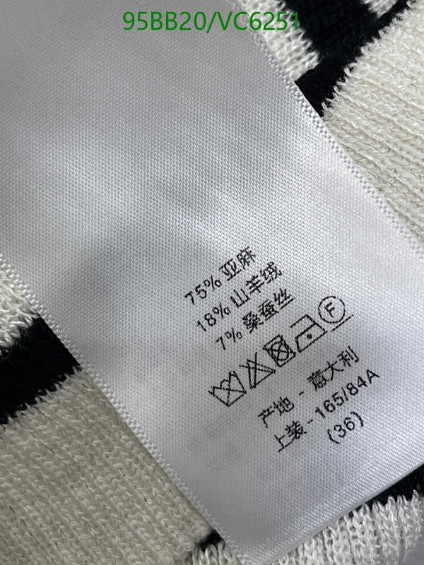 Dior-Clothing Code: VC6251 $: 95USD
